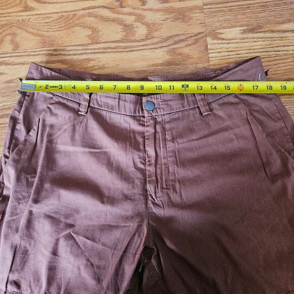 Lululemon  Men's Shorts Size 33 - Picture 3 of 8
